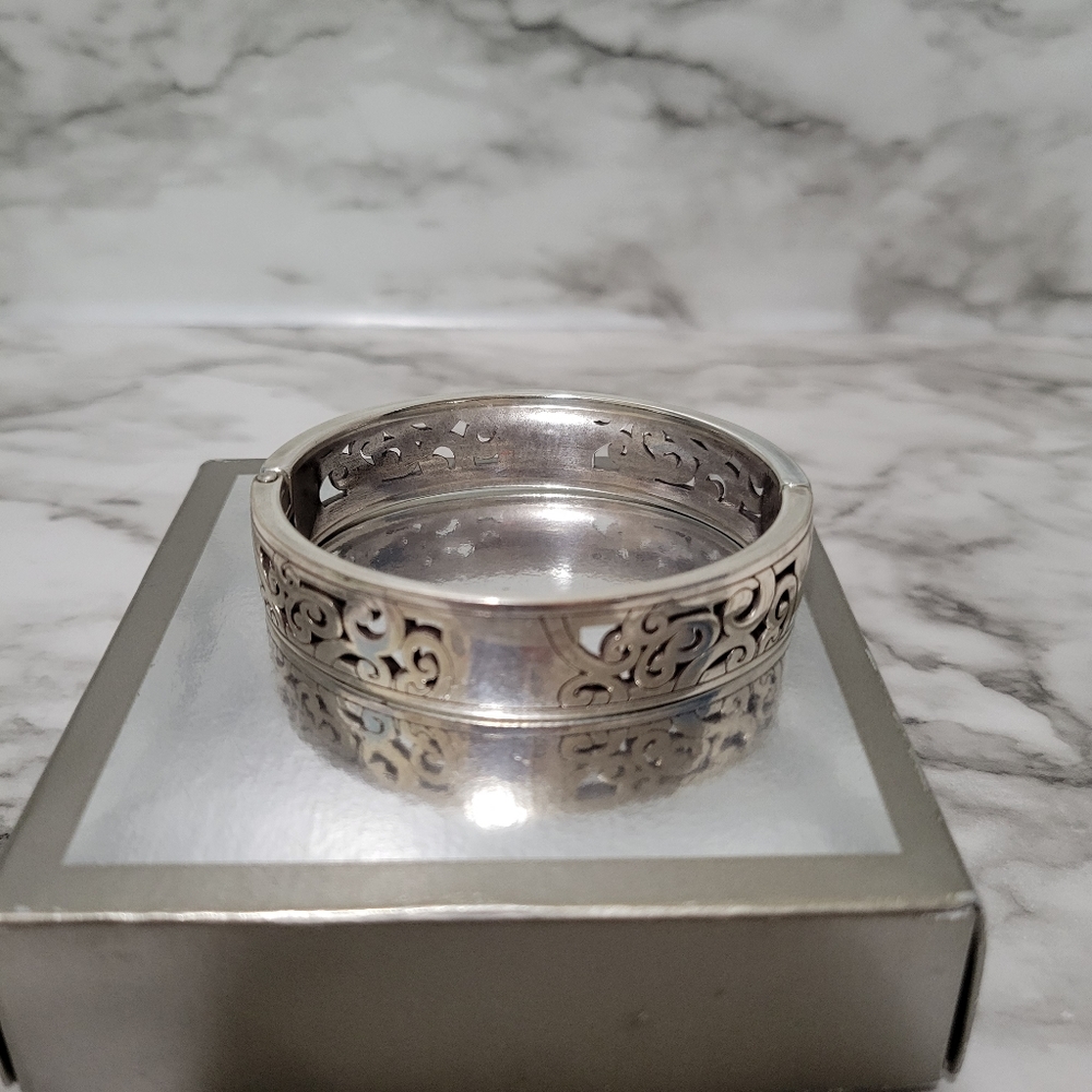 Brighton Mingle Hinged Bracelet Bangle - Picture 2 of 4